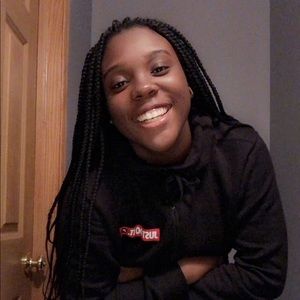 Meet your Posher, Lauryn